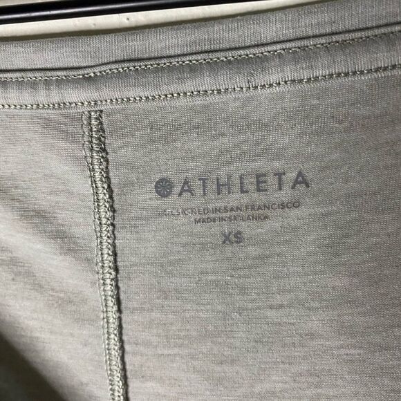 Athleta Essence Flow Long Sleeve Tee in Sage Size XS - Picture 6 of 8